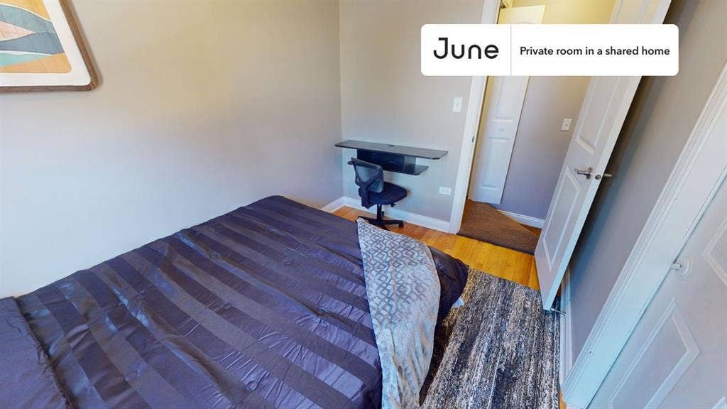 3 BR in Chicago