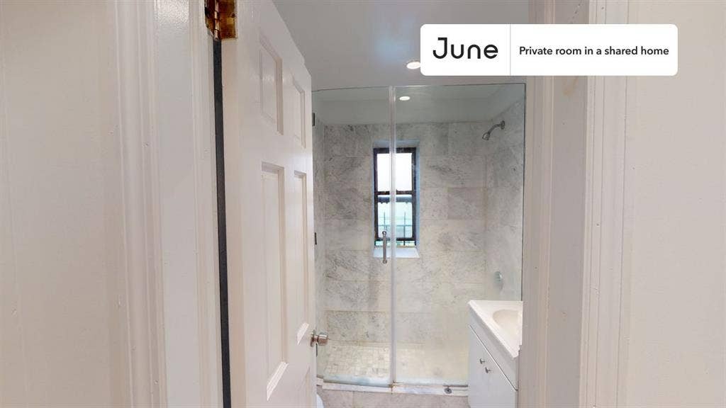 2 BR in New York City