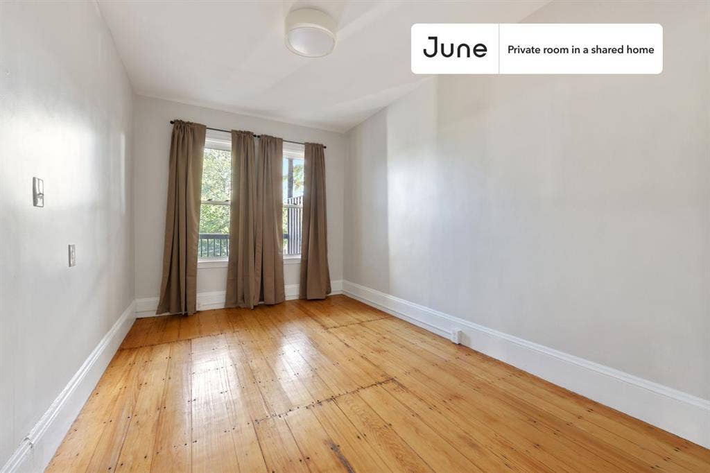4 BR in Boston