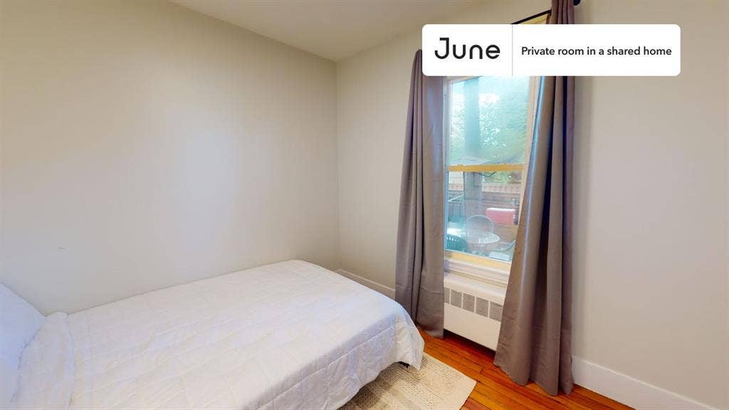 4 BR in Boston