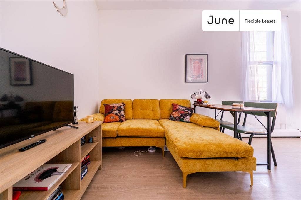 2 BR in New York City