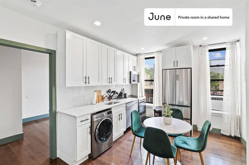 2 BR in New York City