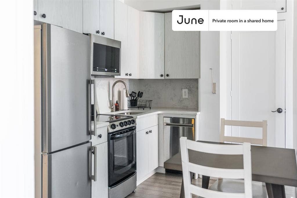2 BR in New York City