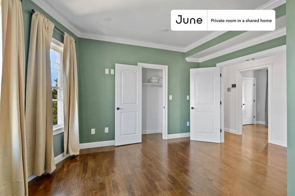 4 BR in Boston