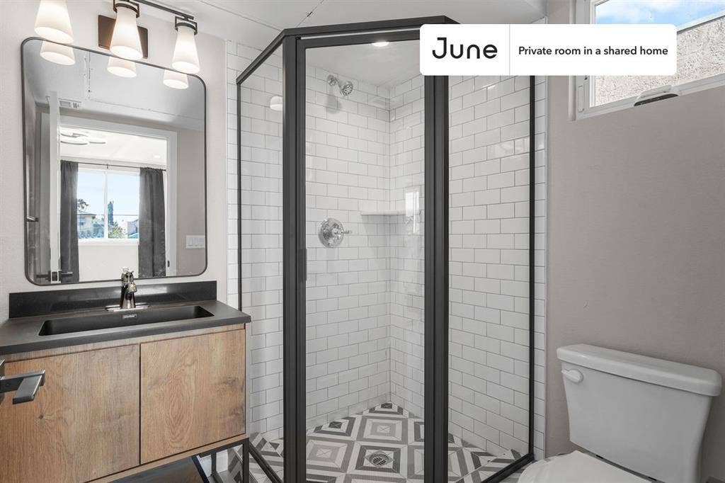 5 BR in Los Angeles