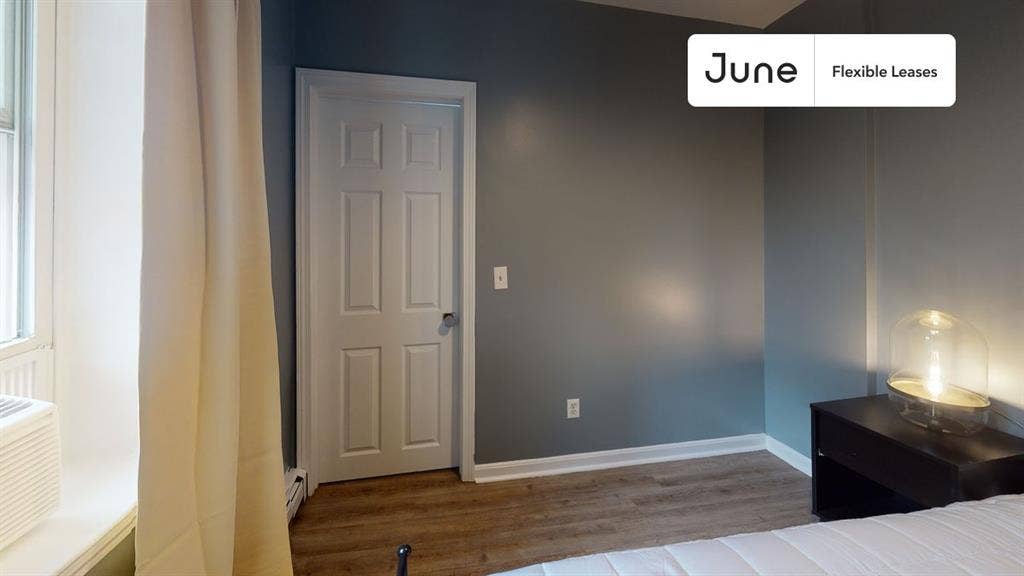 3 BR in Boston