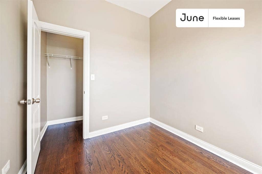 3 BR in Chicago