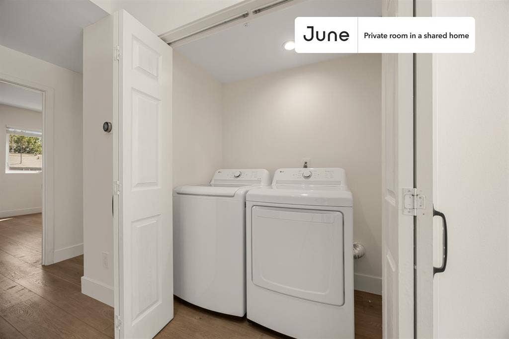 4 BR in Los Angeles