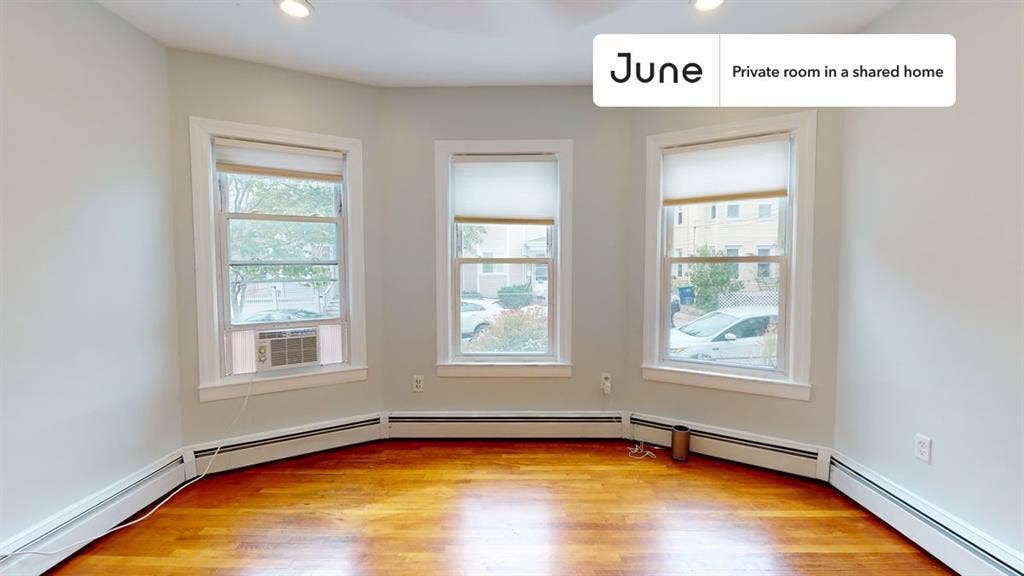 3 BR in Boston