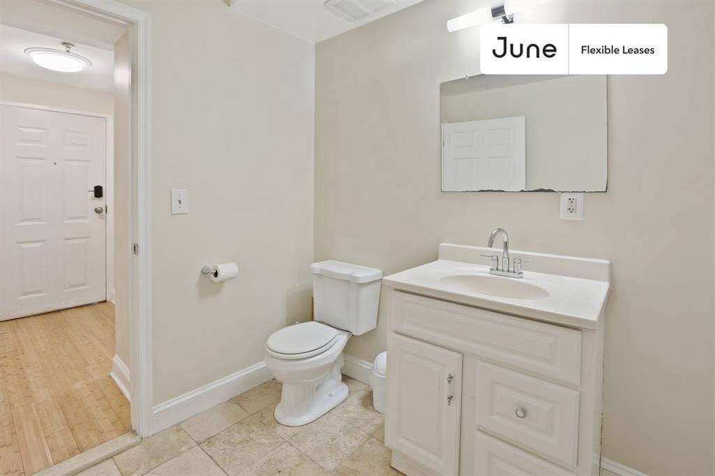 2 BR in Washington DC