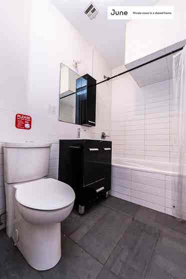 3 BR in New York City