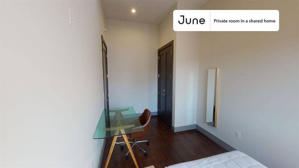 4 BR in New York City