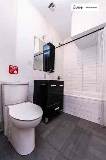 3 BR in New York City