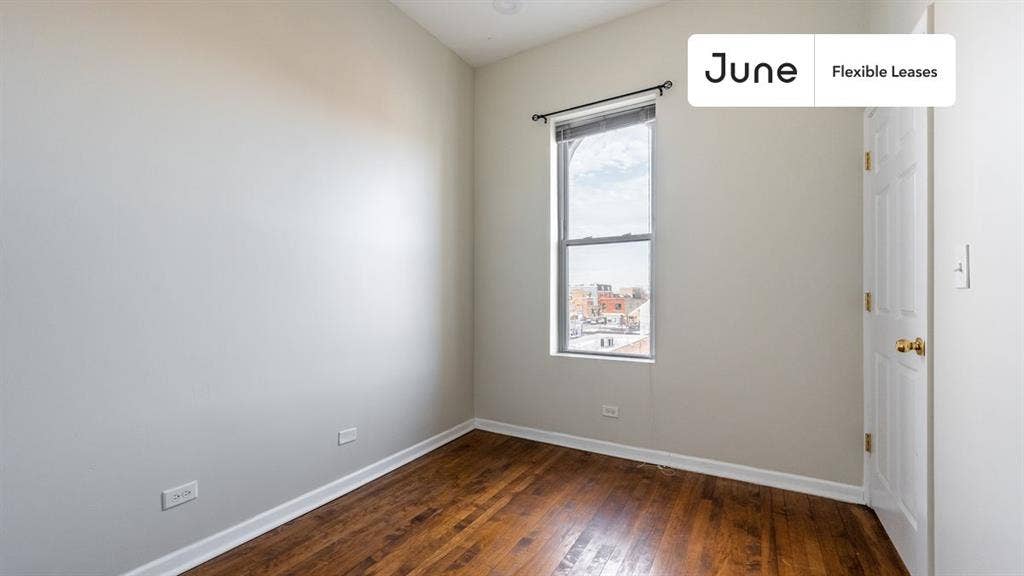 3 BR in Chicago