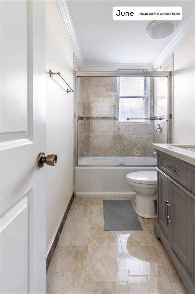 4 BR in Chicago