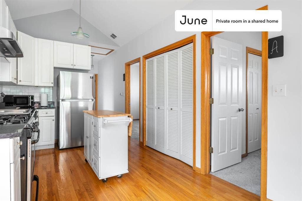 3 BR in Chicago