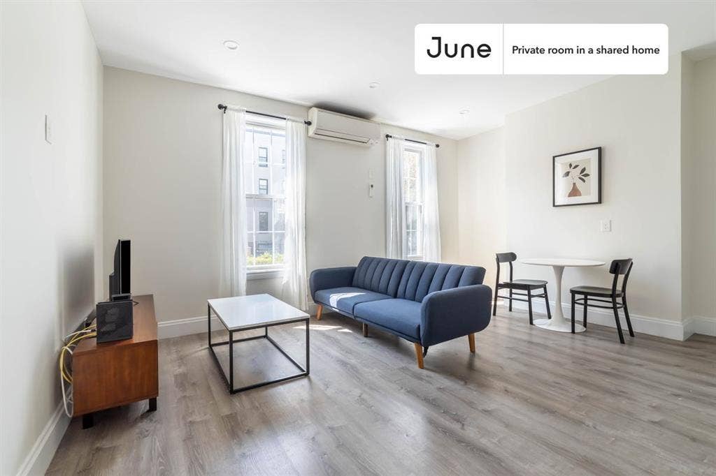 2 BR in New York City