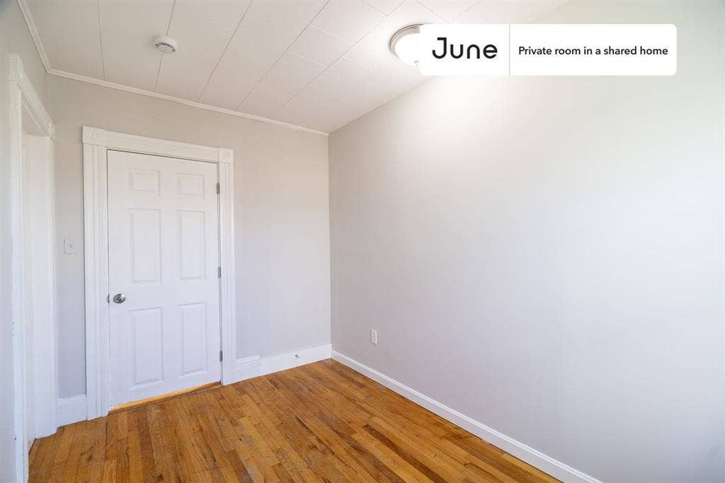 4 BR in Boston