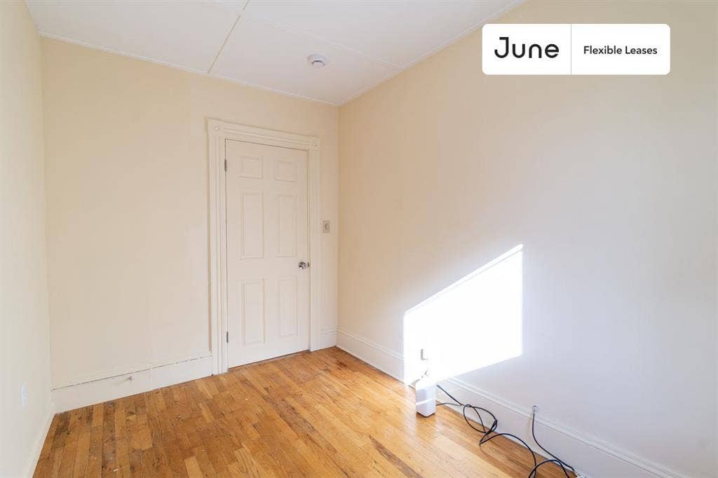 4 BR in Boston