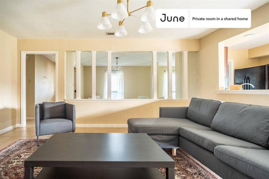 4 BR in Austin