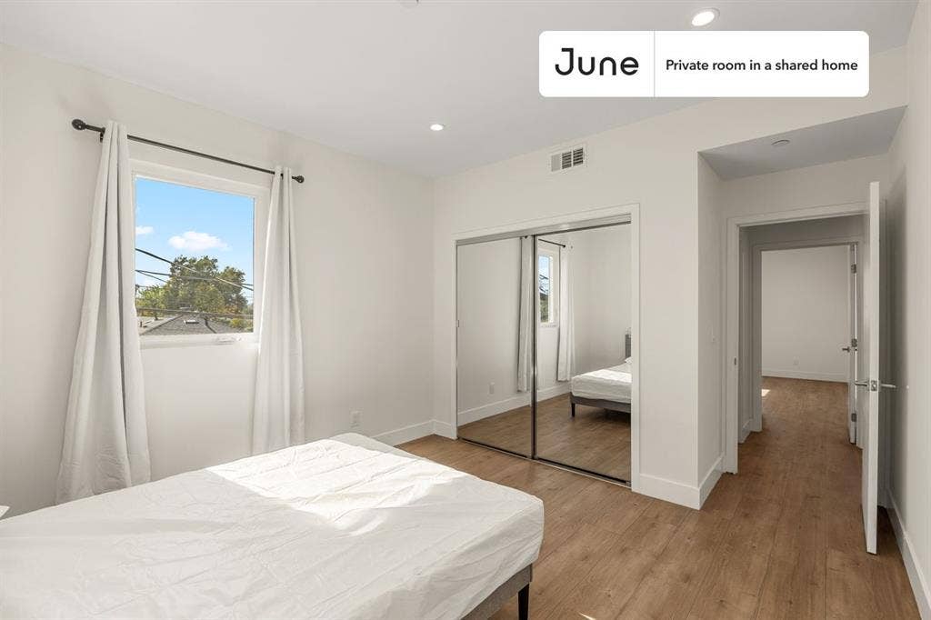 4 BR in Los Angeles