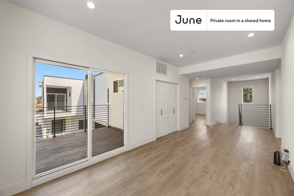 4 BR in Los Angeles