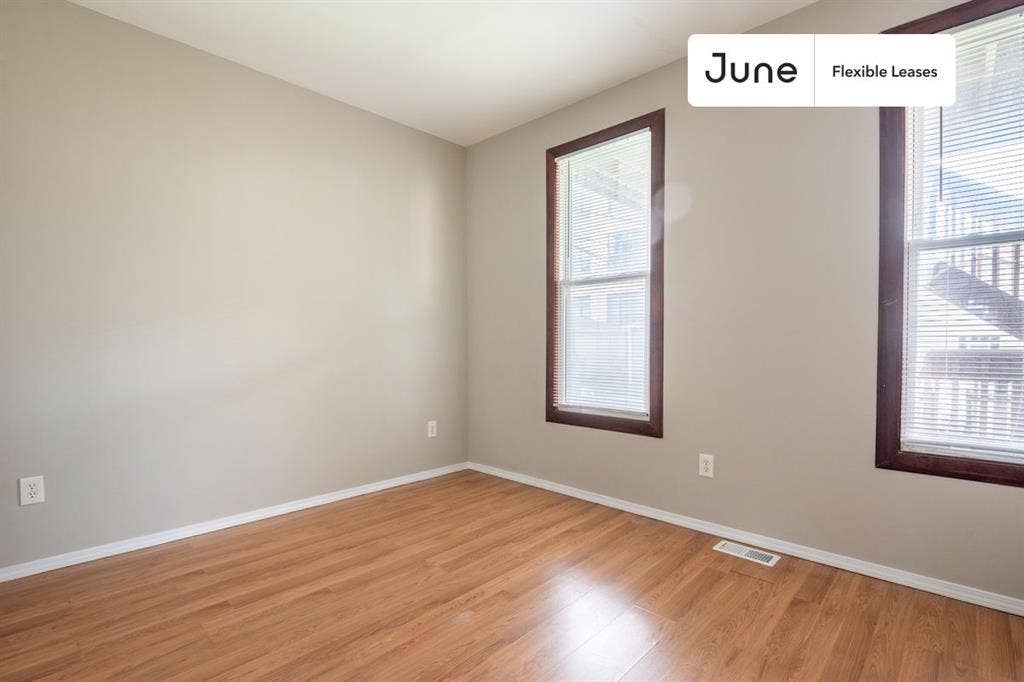 4 BR in Chicago