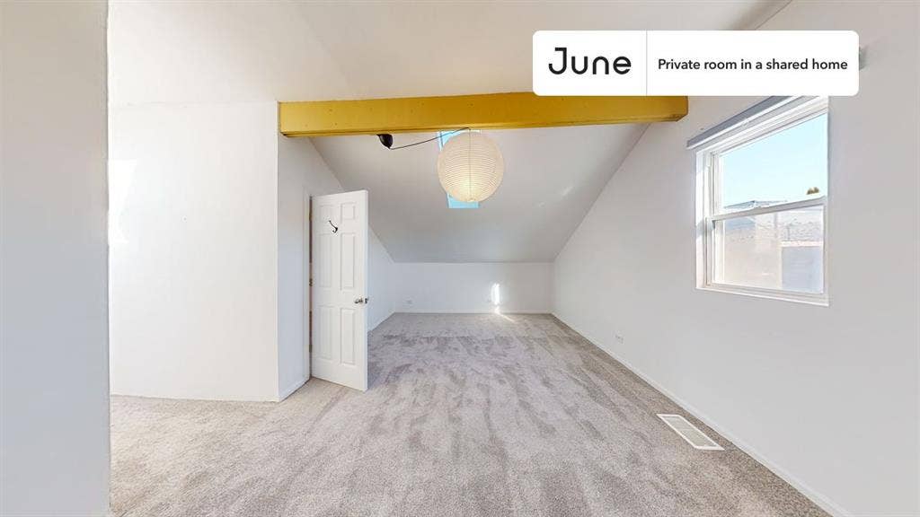 3 BR in Chicago