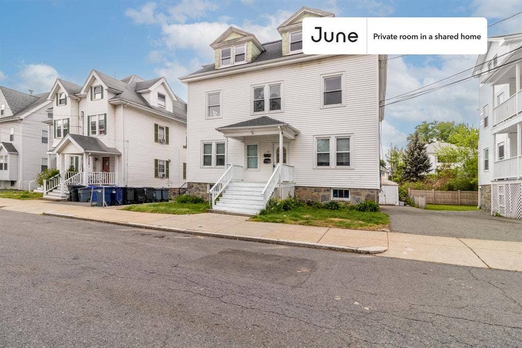 7 BR in Boston
