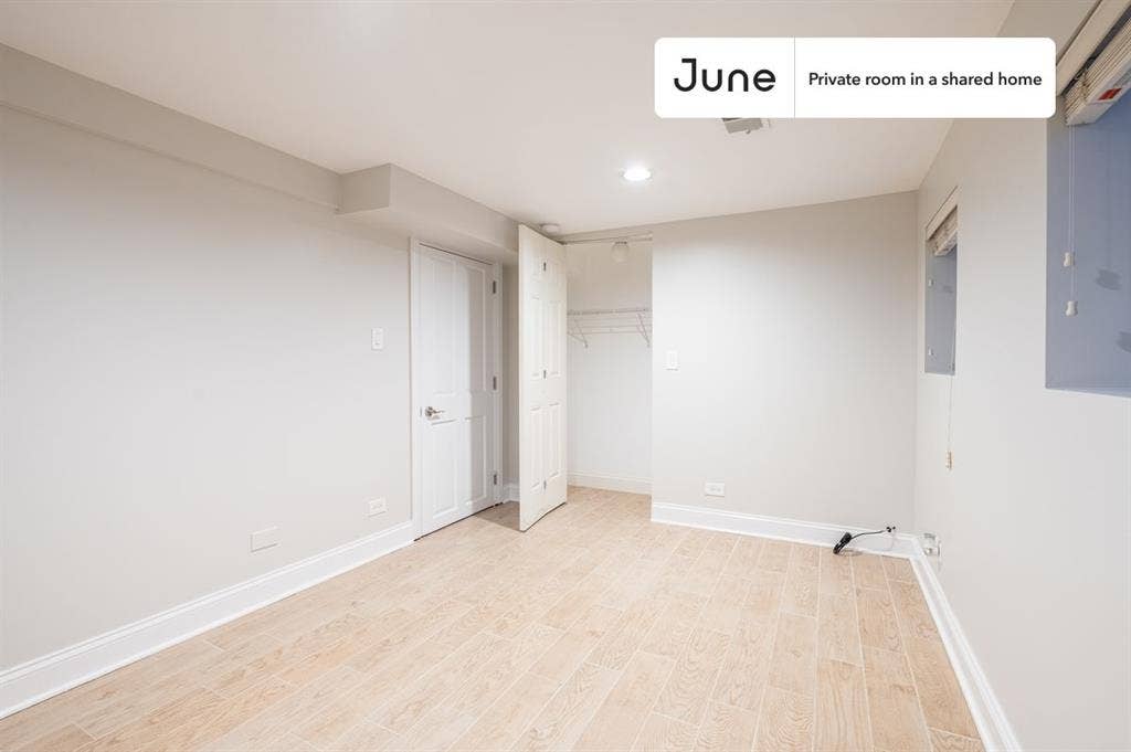 4 BR in Chicago