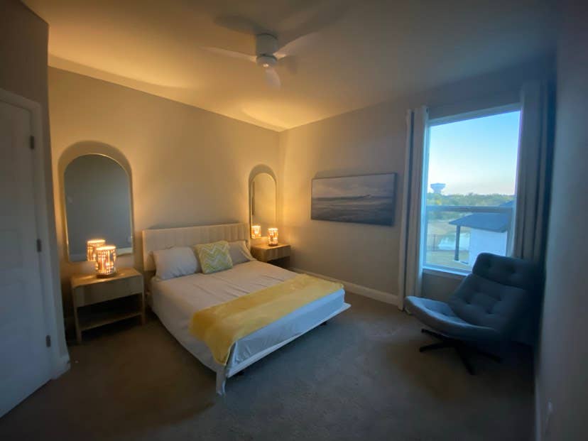 ROOM IN A NEW PEACEFUL HAPPY HOME!