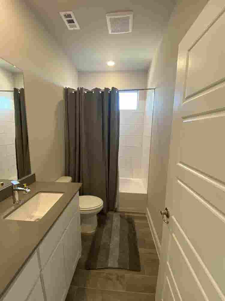 Peaceful, FurnishedRoom w/ bathroom