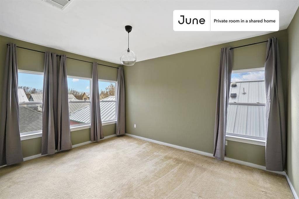 5 BR in Austin