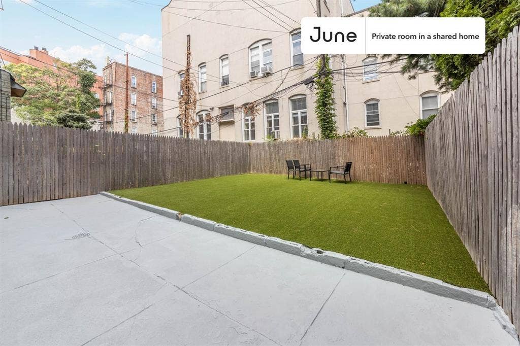 2 BR in New York City