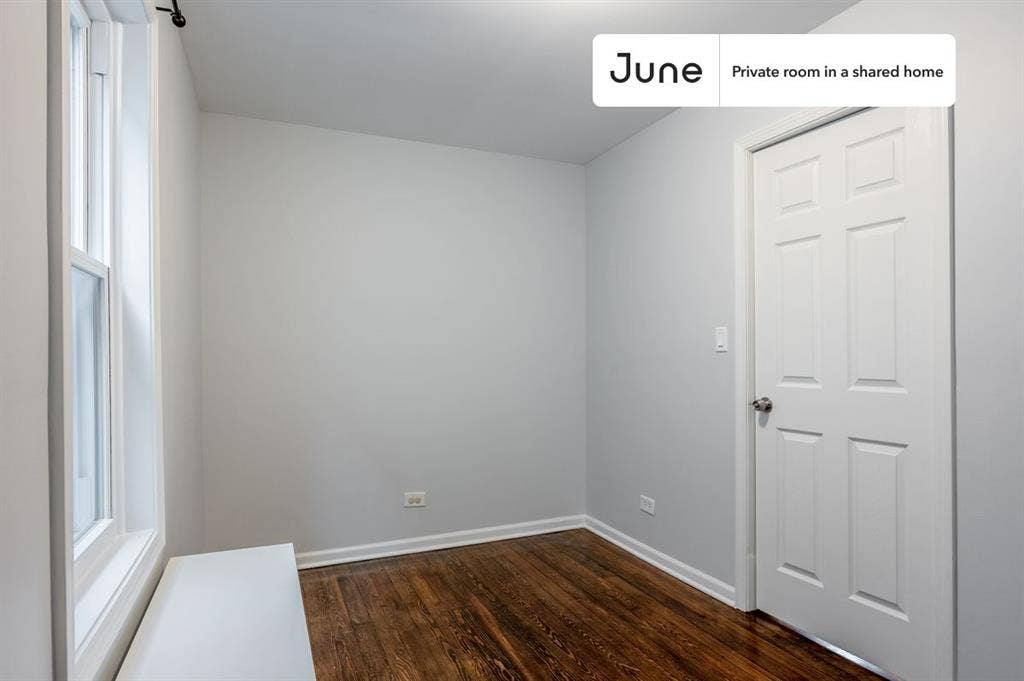 3 BR in Chicago
