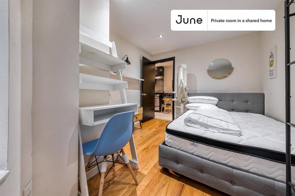 4 BR in New York City