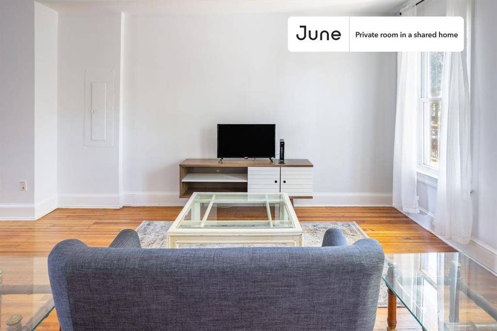 3 BR in Washington DC