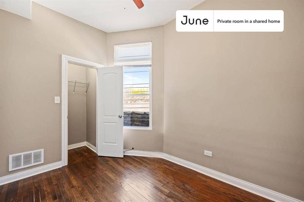 3 BR in Chicago