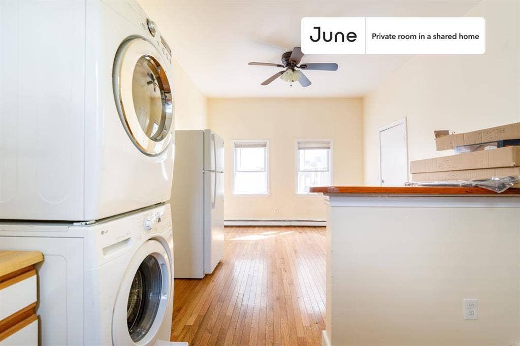 2 BR in Boston