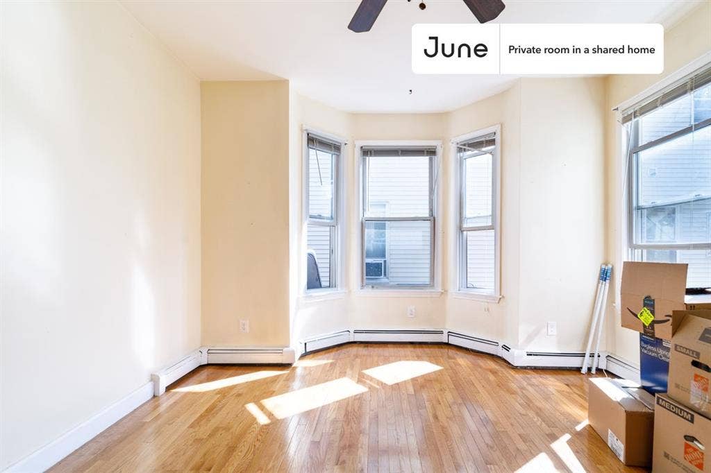 2 BR in Boston
