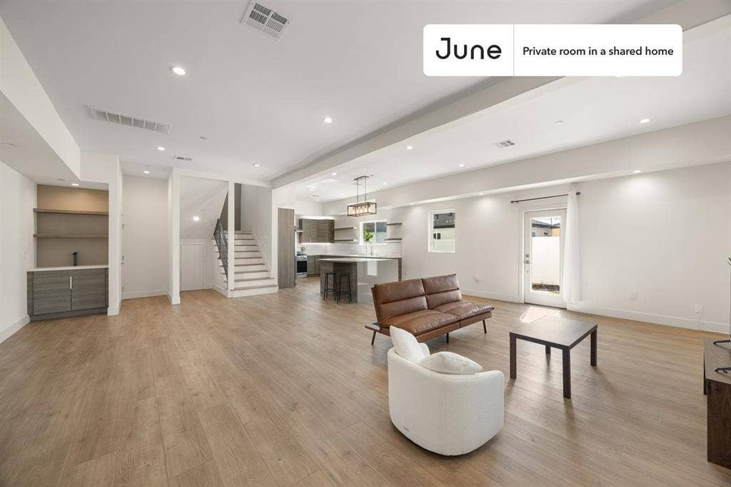 4 BR in Los Angeles