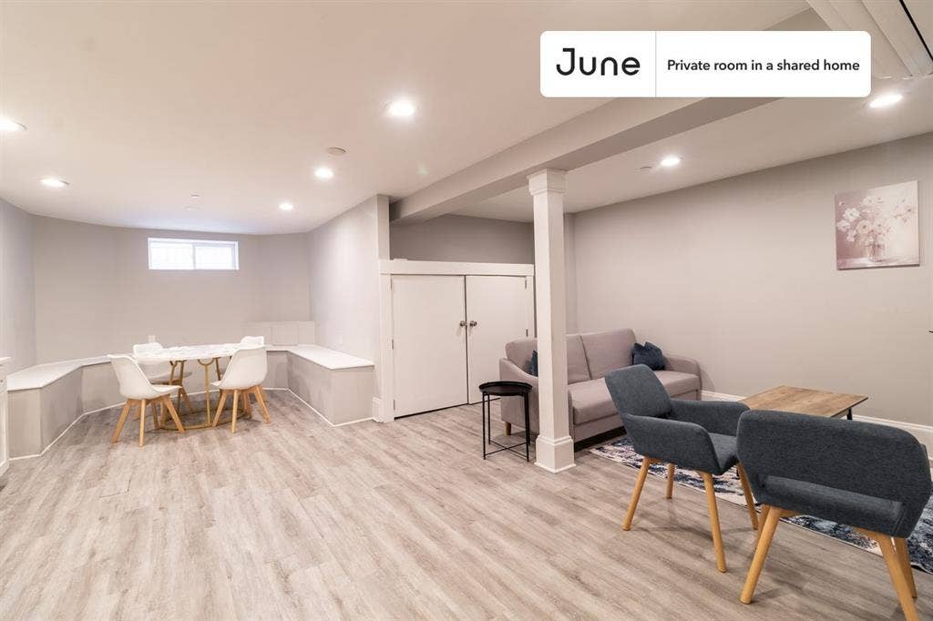 4 BR in Boston