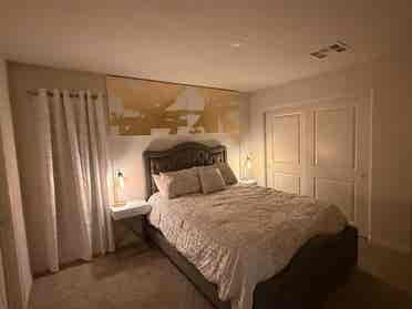 Master bedroom available for rent