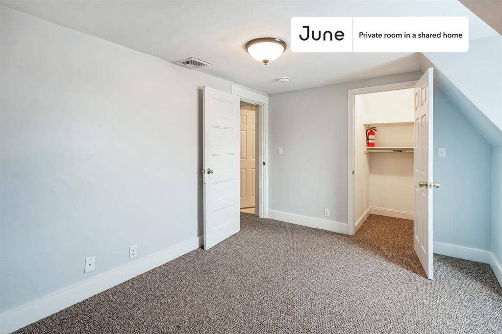 6 BR in Boston