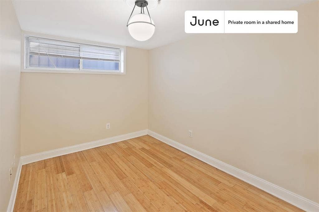 2 BR in Washington DC