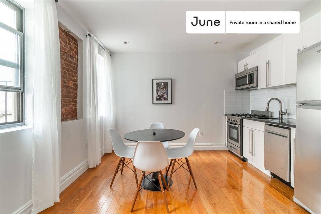 2 BR in New York City