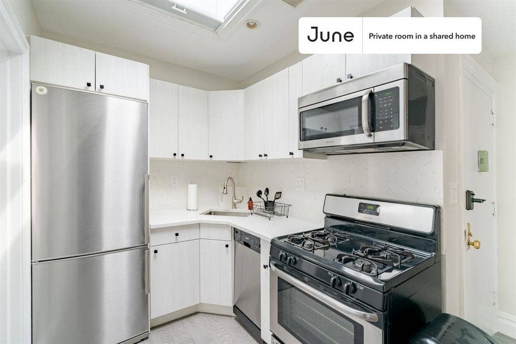 2 BR in New York City
