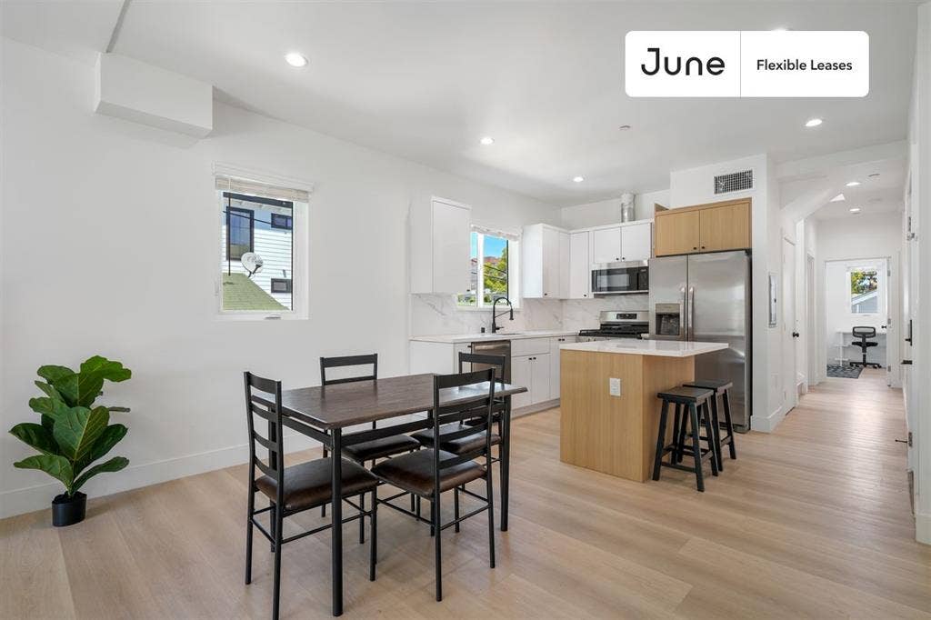 4 BR in Los Angeles