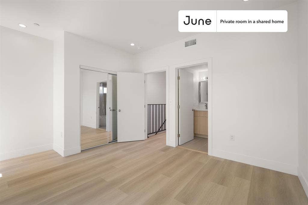 5 BR in Los Angeles