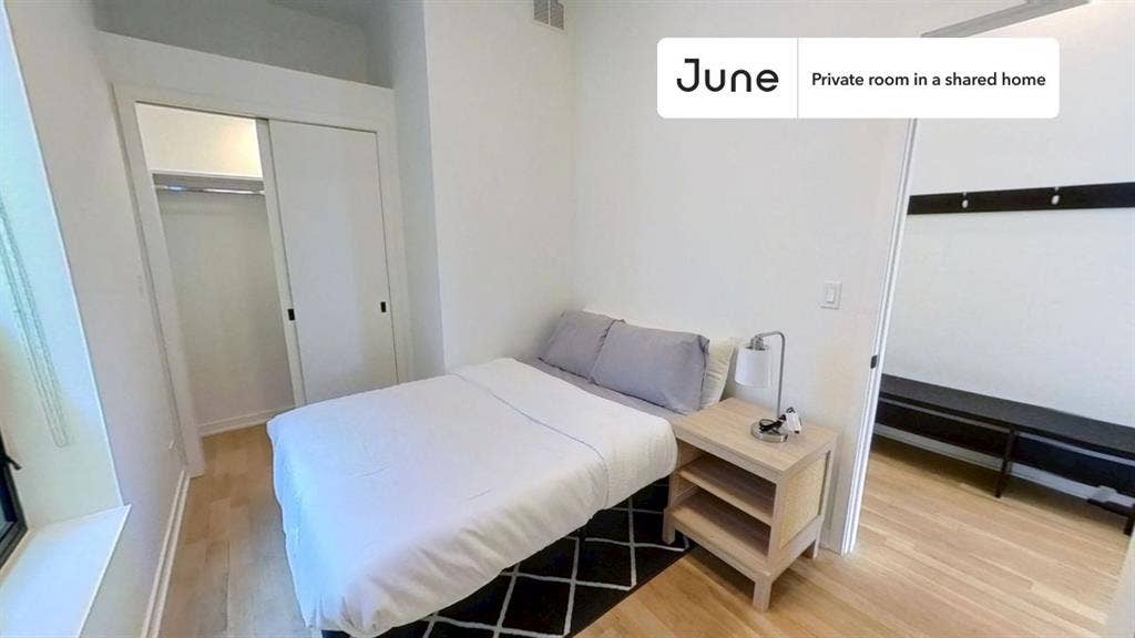 4 BR in Chicago
